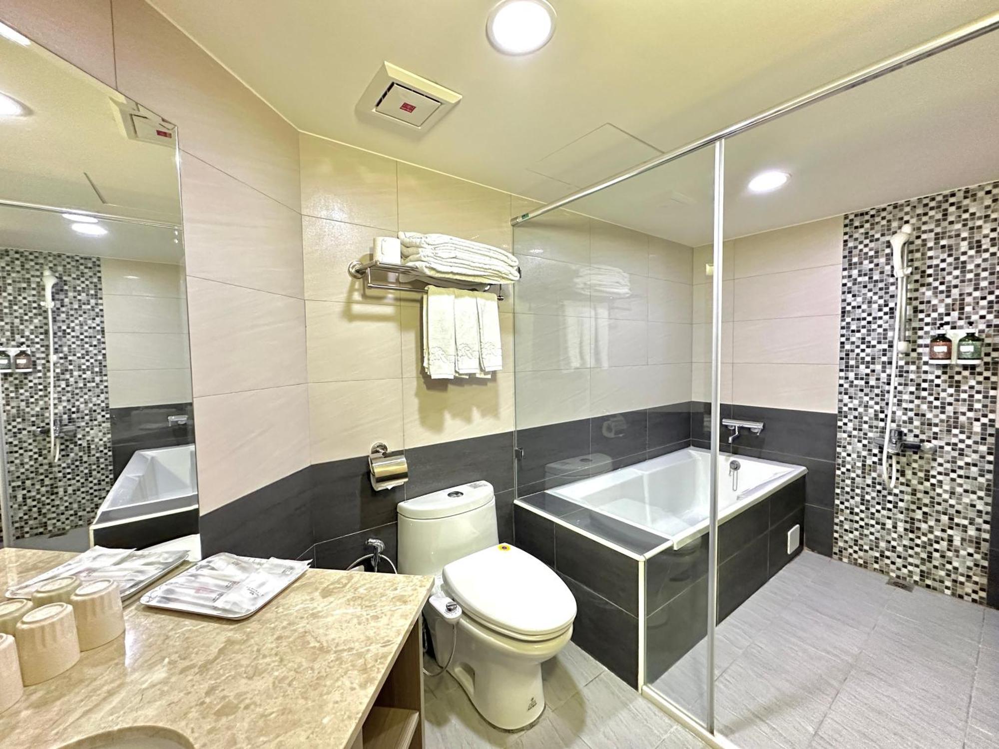 Mei Hotel Taichung Eksteriør bilde